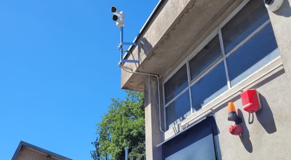 Un système de comptage de véhicules sur parking ouvert